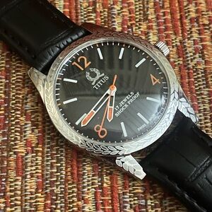 Elegant Mens Titus Wristwatch